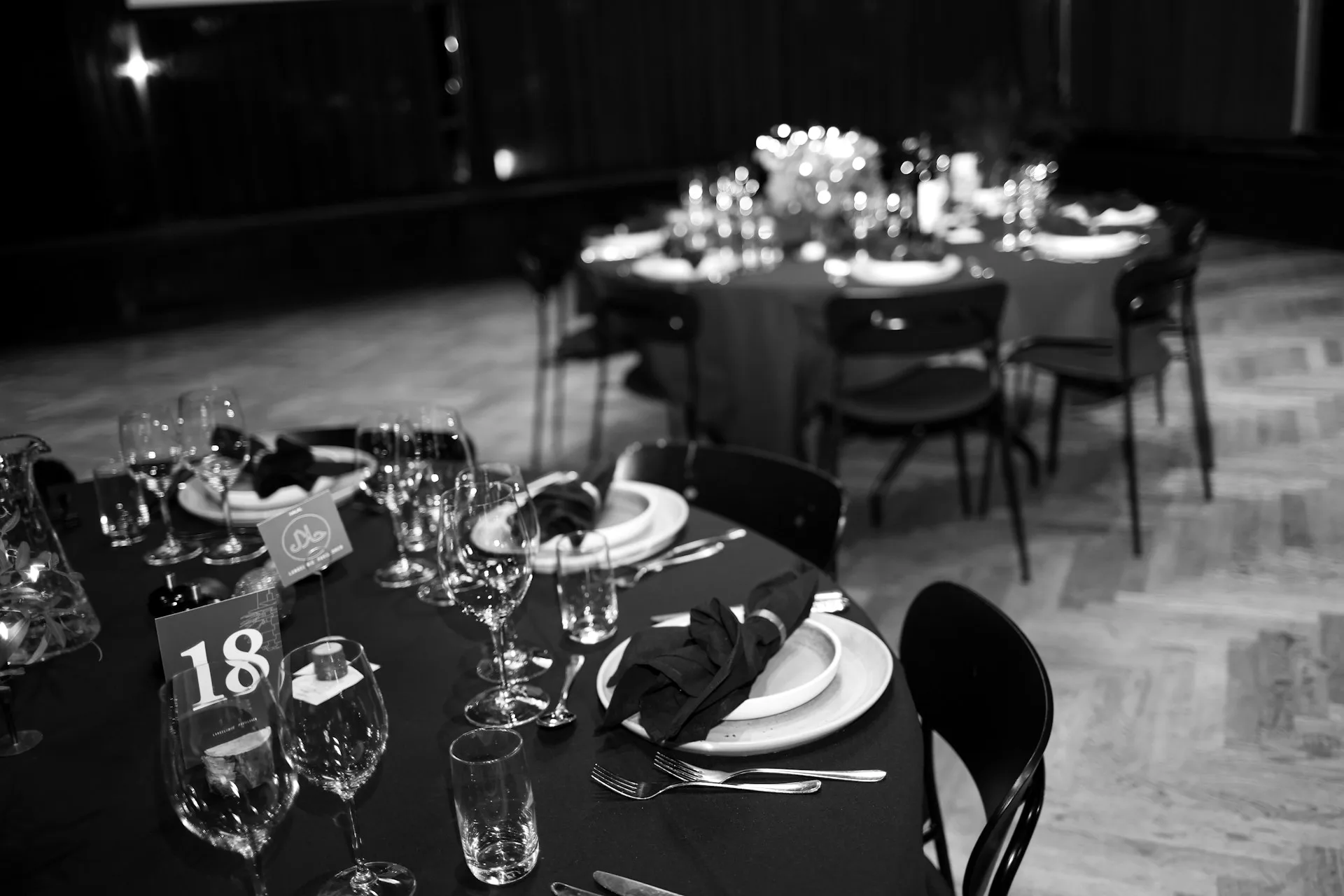 Table dressée pour un dîner de gala