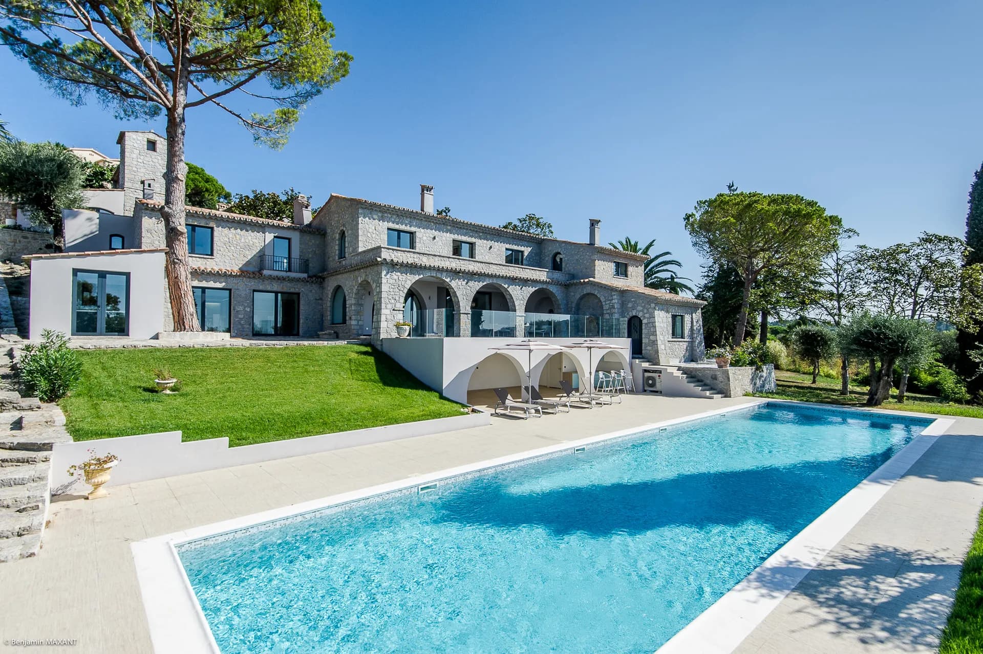Villa de luxe en pierre à Mougins : shooting photo immobilier (2019)