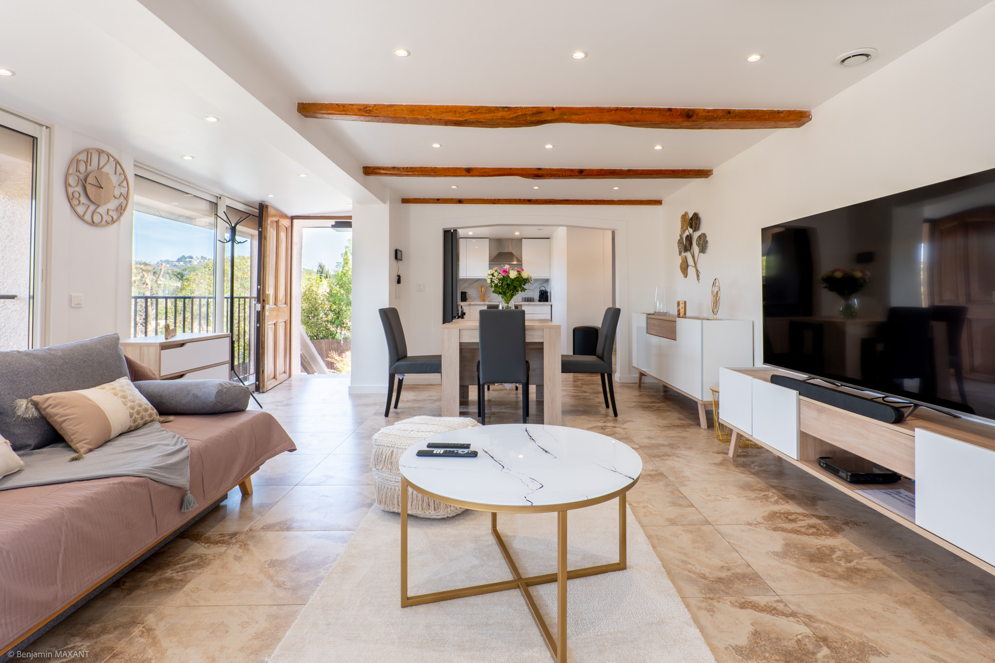 Reportage photo immobilier villa a Mougins - salon et salle a manger