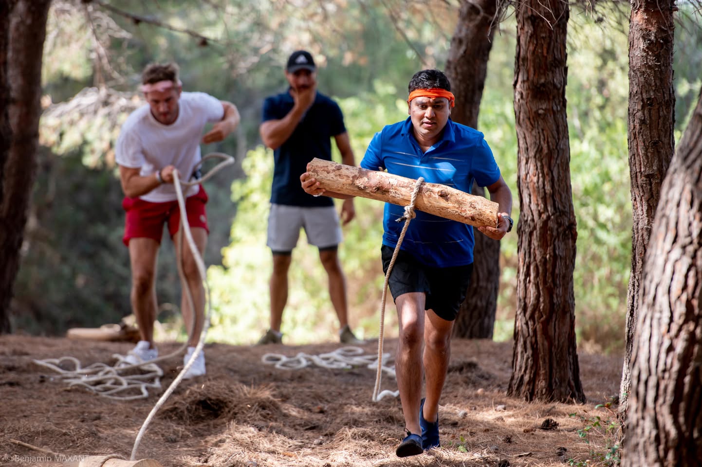 Épreuve sportive en équipe lors du séminaire d'entreprise aux îles de Lérins, Cannes