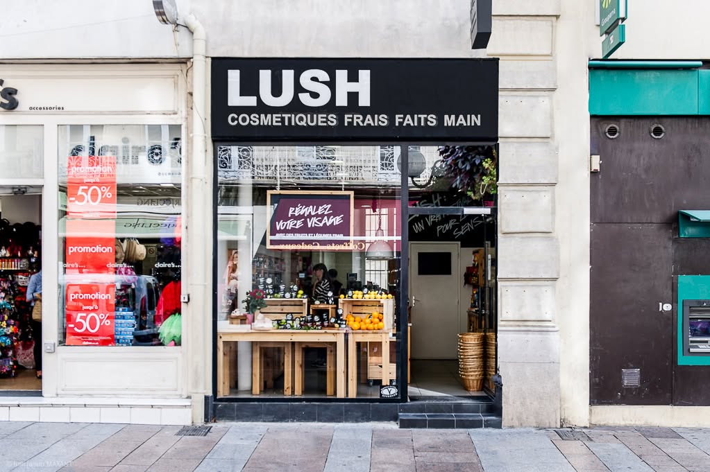 Façade du magasin Lush à Nice, reportage photo immobilier commercial